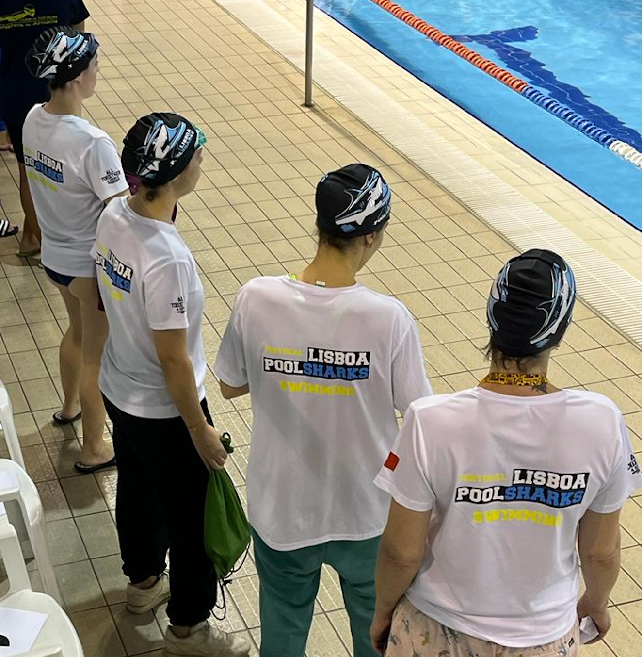 T-shirt branca Poolsharks